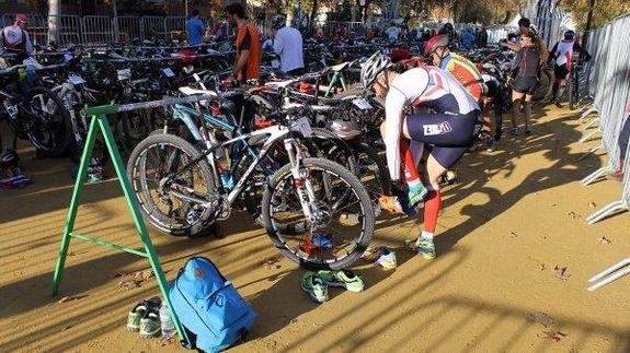 El I Duatlón Cross de Antequera reúne a 220 participantes