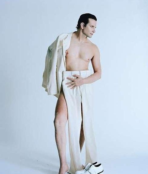 Bradley Cooper, en una imagen para la revista W. 