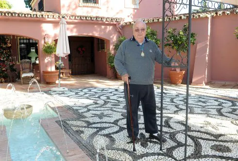 Juan del Río, en su casa de San Pedro Alcántara. :: josele-lanza