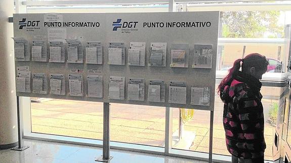 Un juez anula una multa de radar y culpa a la DGT por no localizar a la dueña del coche