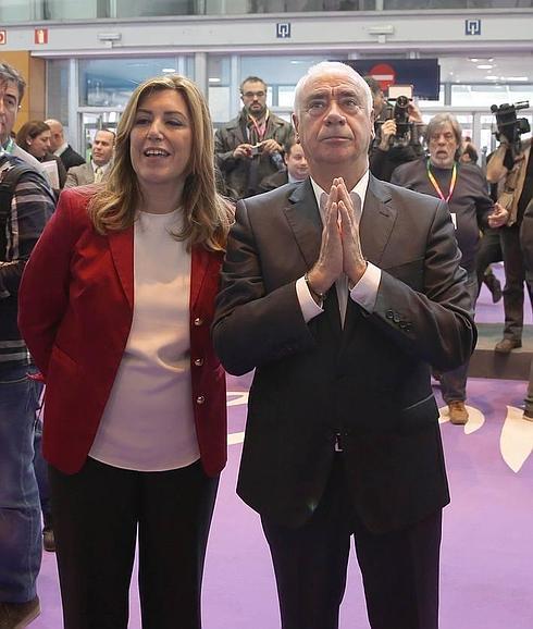 Díaz y Alonso en su llegada al expositor andaluz.