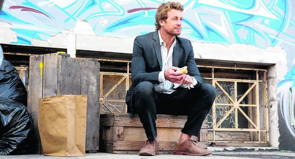 El actor Simon Baker se ha convertido en una estrella gracias a su papel en la serie 'El Mentalista'.