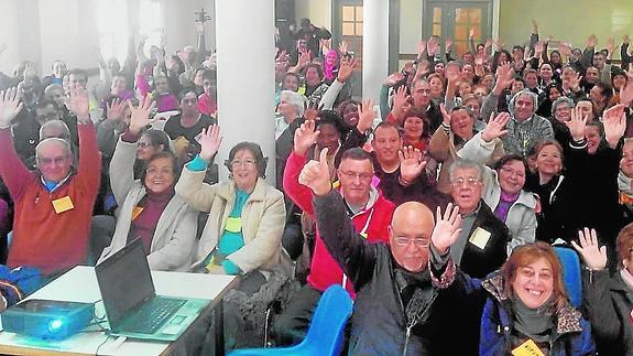 Aspecto de la asamblea de vecinos celebrada este pasado sábado.