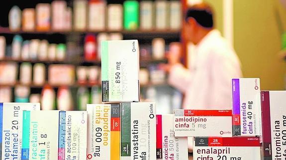 La ventaja de los medicamentos genéricos es que tienen un coste menor. 