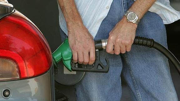 La Junta estrecha el control sobre las gasolineras de bajo coste