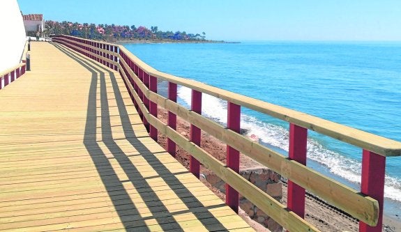 Sale a licitación el sexto tramo de los que formarán la senda litoral en Estepona
