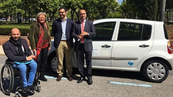 El Ayuntamiento implanta un sistema piloto de coche compartido entre los empleados públicos