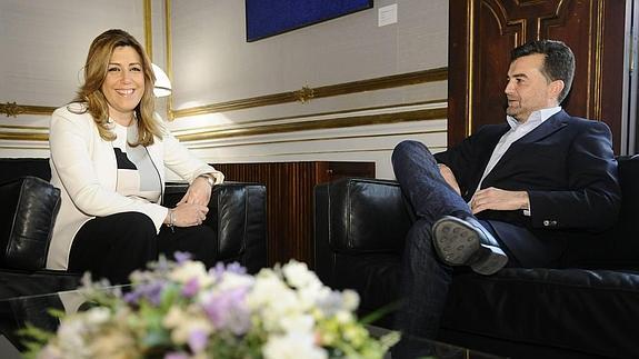 La presidenta en funciones de la Junta de Andalucía, Susana Díaz, recibe al líder de Izquierda Unida, Antonio Maillo en el inicio de la ronda de contactos anunciada tras las elecciones autonómicas.