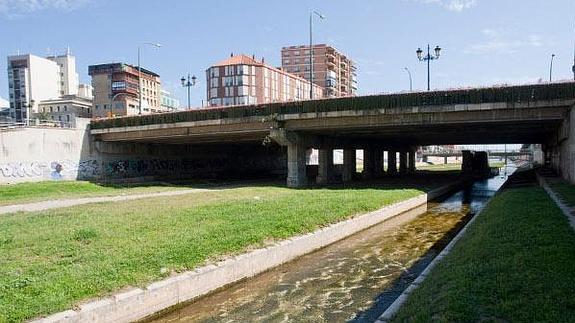 La obra del metro obligará a demoler la mitad norte del tablero del puente de Tetuán.
