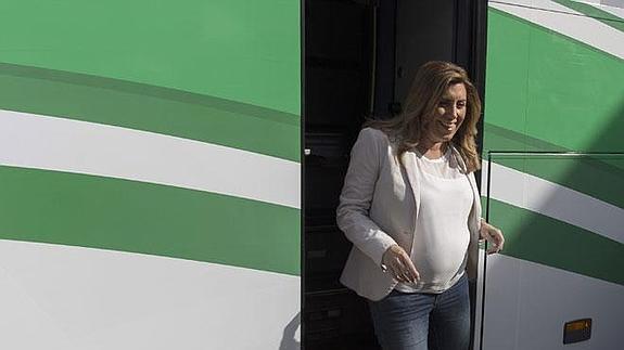 Susana Díaz, en un acto de precampaña municipal ayer en Coria del Río. 