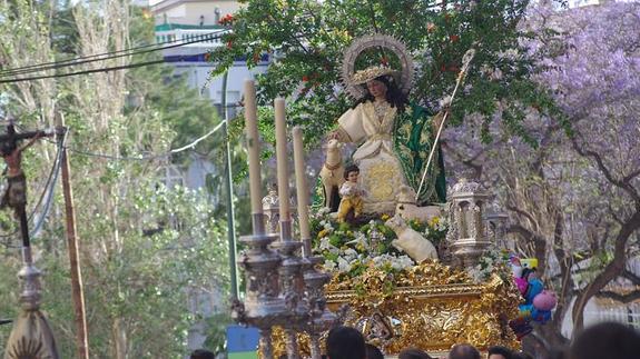 La Divina Pastora, en procesión.