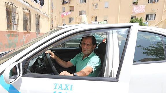 Francisco Diéguez es el taxista que se encontró el dinero en su vehículo.