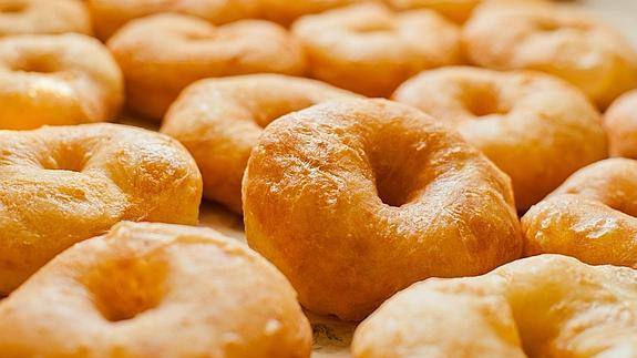 Donuts, nocilla, panteras rosa... Haz en casa los dulces que comías de niño