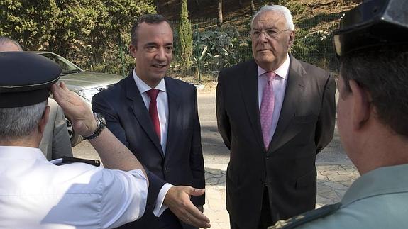El secretario de Estado de Seguridad, Francisco Martínez Vázquez, a la izquierda. 