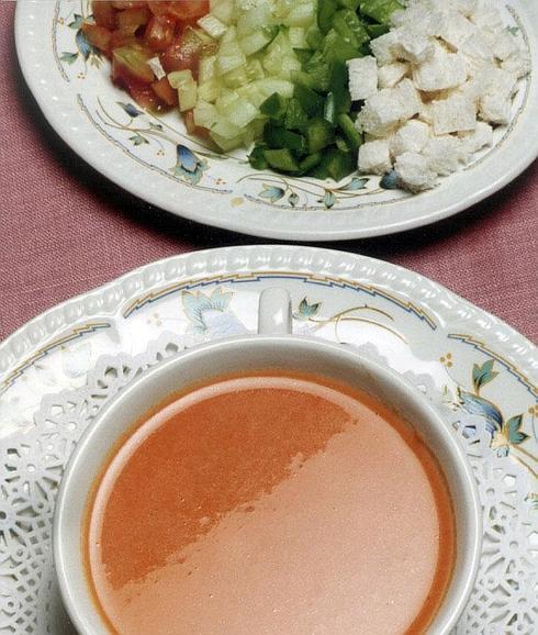 ¿Sabes cuáles son los mejores gazpachos envasados?