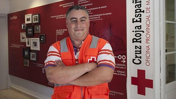 Julio Pulido: «Es imposible dar la espalda a la mirada de alguien que ha llegado en patera»