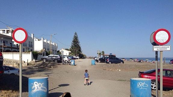 Rincón pide a Costas agilizar el paseo de Torre de Benagalbón y Nerja rechaza el de El Playazo