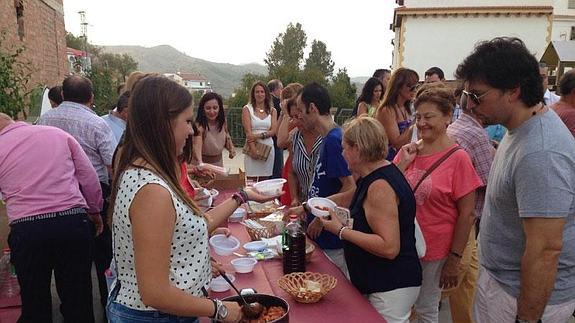 Puestos de degustación,  en Iznate. 