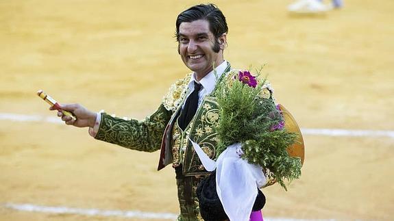 Morante de la Puebla durante la lidia de su primer toro el viernes