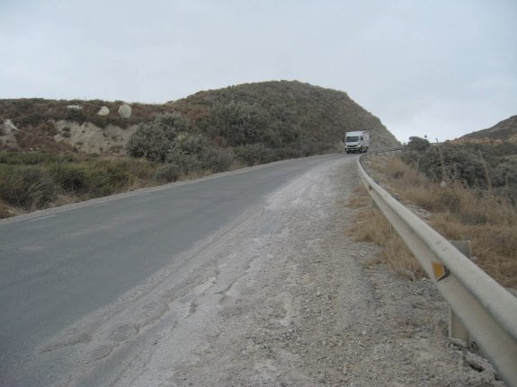 Estado de la carretera que une Manilva con la Serranía de Ronda.