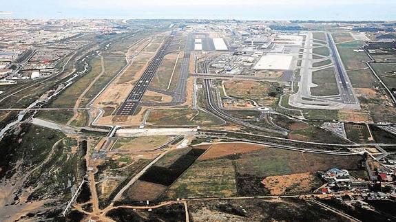 Controladores aéreos lamentan el uso "residual" de la segunda pista de Málaga