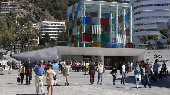 El horario este verano en el centro Pompidou y el Museo Ruso era de11 a 22 horas 