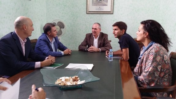 La Junta arreglará por tramos la carretera que une Casares con la Serranía