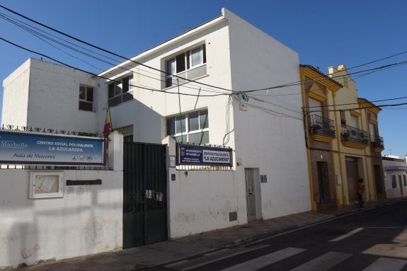 Centro Social del Ingenio, sede del antiguo colegio La Azucarera. :: j-l