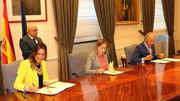 El Ayuntamiento de Ronda y Adif acuerdan suprimir un paso a nivel con barreras