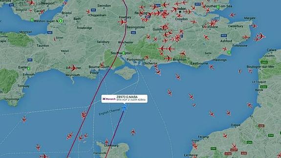 Desvían un avión que cubría la ruta Birmingham - Málaga al sufrir un pasajero un ataque al corazón