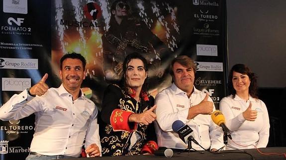 Francisco Jackson, doble oficial del artista, está ya en Marbella. 