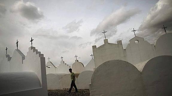 Detalle del cementerio de Casabermeja, al que muchos consideran una auténtica ciudad.