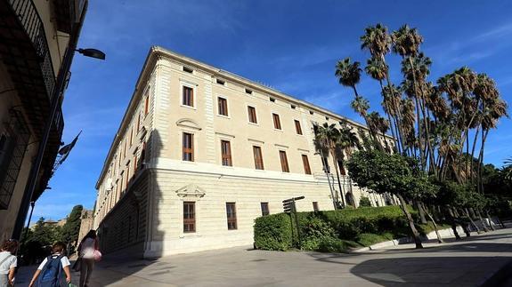 Imagen del palacio de la Aduana, sede del Museo de Málaga. 