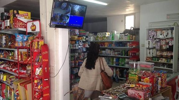 Interior de la tienda.  