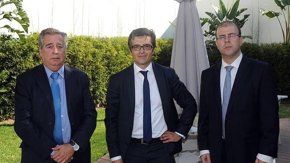 Los tres especialistas reunidos por SUR el pasado viernes en Marbella