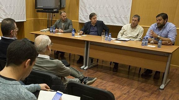 De izquierda a derecha, Martínez, Segurola, Cid y Vivas, en la charla celebrada ayer en La Térmica. 