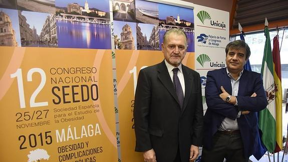 Felipe Casanueva y Francisco Tinahones, ayer en la presentación del congreso. 