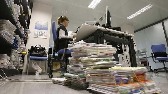 El próximo 1 de enero entra en vigor la tramitación electrónica en los juzgados que persigue eliminar el papel.