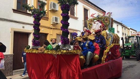 Una carroza de la cabalgata de Campillos