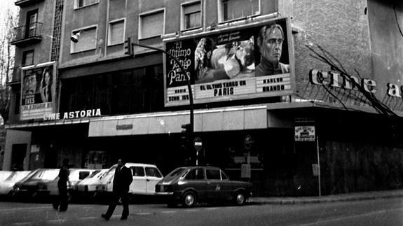 El estreno de la polémica ‘El último tango en París’ llegó ya en democracia, en 1978, y con varios años de retraso.
