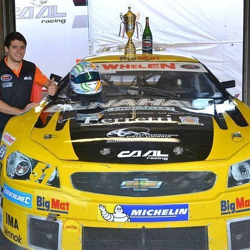 Tineo, con el bólido de 500 caballos para la EuroNascar. 