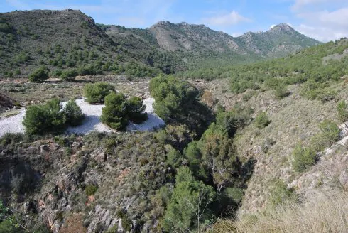 Los terrenos del campo de golf están junto a la Cueva y el parque. :: e. c.
