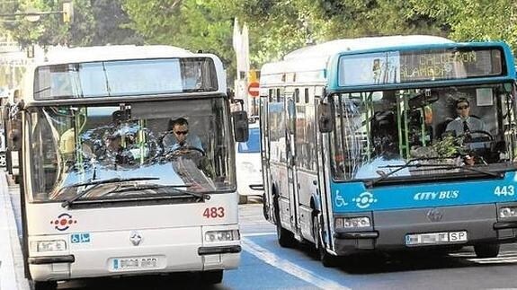 Autobuses de la Empresa Malagueña de Transportes, (EMT). 