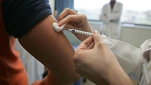 Calendario de vacunas 2016 en Andalucía: se adelanta a los 15 meses la vacuna de la varicela