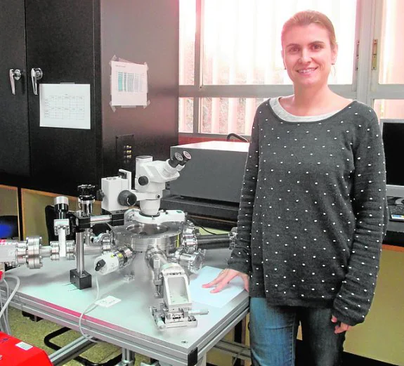 Rocío Ponce, en su laboratorio de Ciencias. :: m.m.
