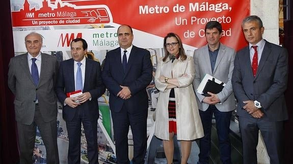 Responsables del metro, junto a los de los tranvías de Barcelona, Zaragoza y Vitoria. 