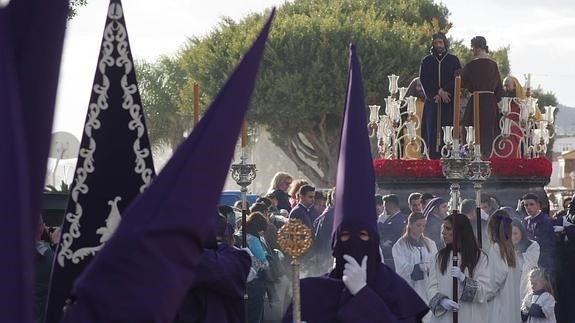 Jesús ante Anás recorrió el Paseo Marítimo de El Palo. 