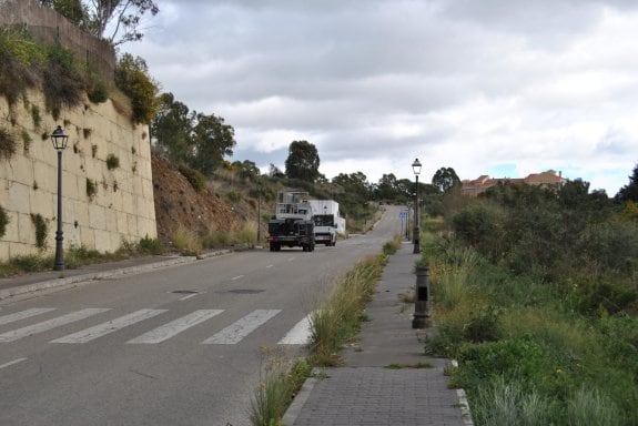 Calle ubicada en Soto de la Resinera, donde se realizarán obras de urbanización.