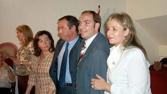 Los entonces concejales del PA en 2004 María José Martín de Haro, Antonio Marín Lara, Daniel Harillo e Isabel Barriga, que hoy líder de los andalucistas rondeños. 