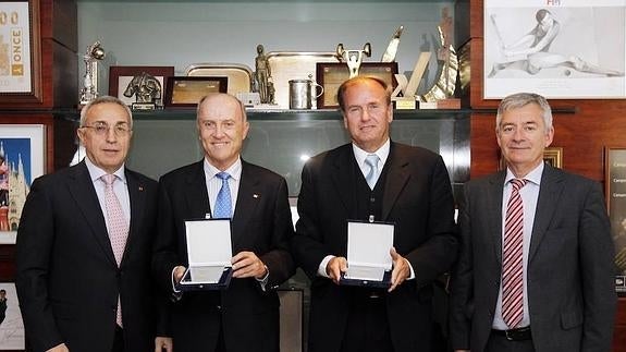 Alejandro Blanco, Hernández, Wucherpfennig y Fernando Carpena, durante la entrega.